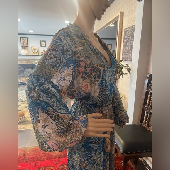 BNWT!! STUNNING FLORAL MISA LOS ANGELES MAXI DRESS BILLOWING SLEEVES BOHO - Picture 3 of 9